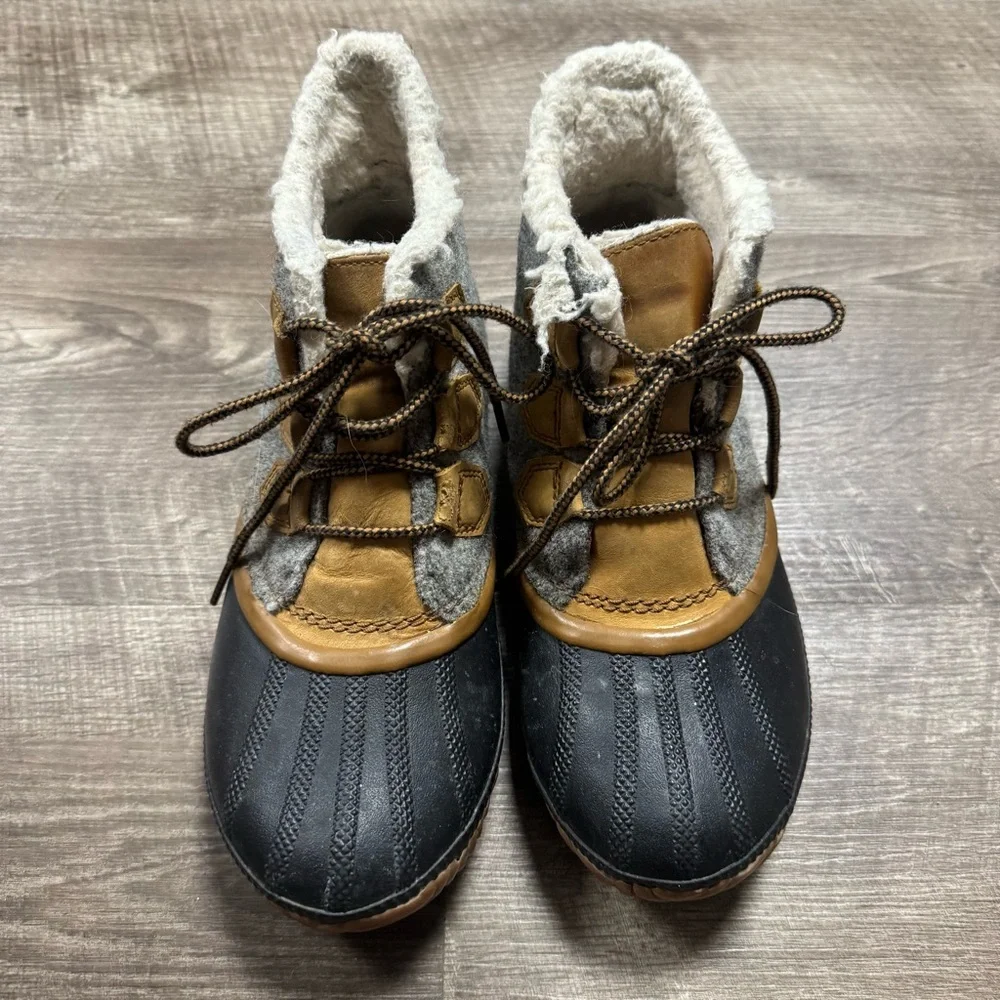 SOREL Out N’ About Boots Size 8 - Picture 2 of 9